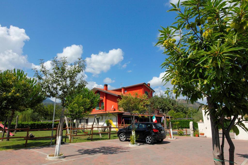 Azienda Agrituristica Pericle Монтелла Экстерьер фото