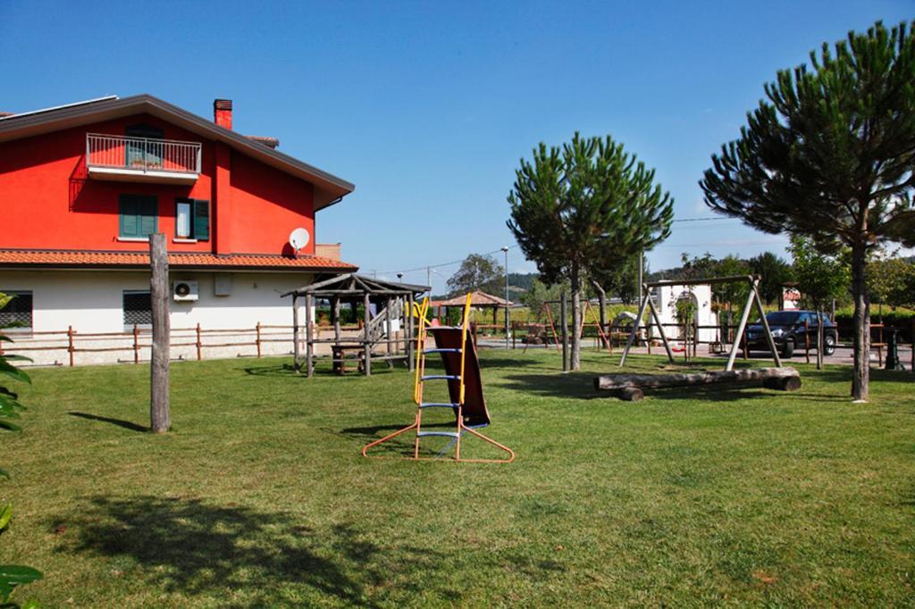 Azienda Agrituristica Pericle Монтелла Экстерьер фото